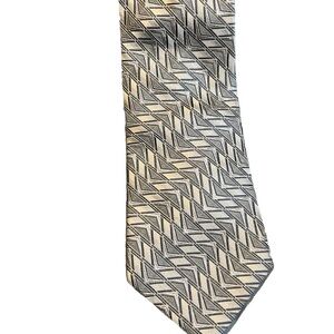 Elegant Chevron Patterned Tie in Black and White